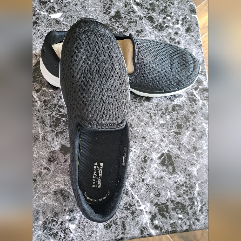Sketchers Shoes